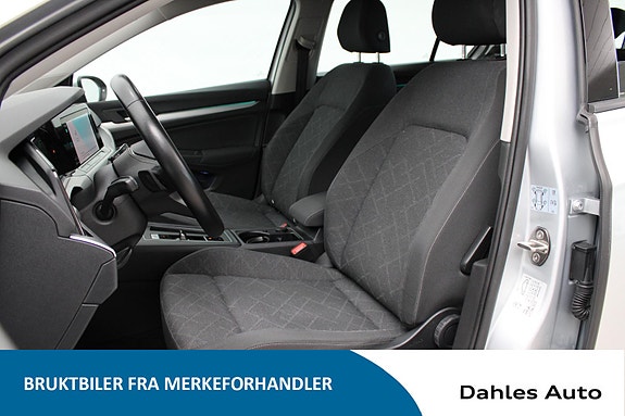 Volkswagen Golf VIII 11 of 24
