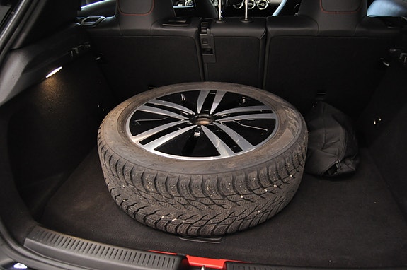 Mercedes-Benz A250 e 12 of 20