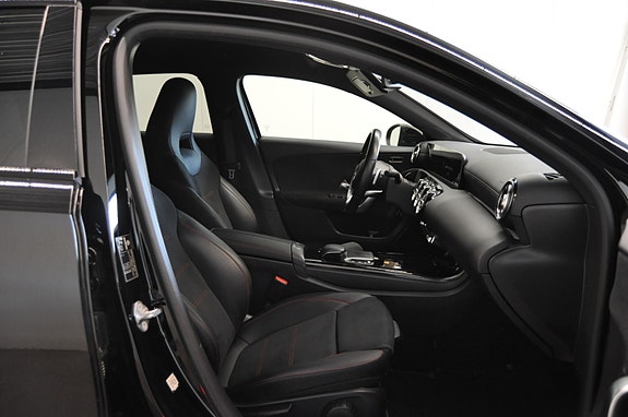 Mercedes-Benz A250 e 15 of 20