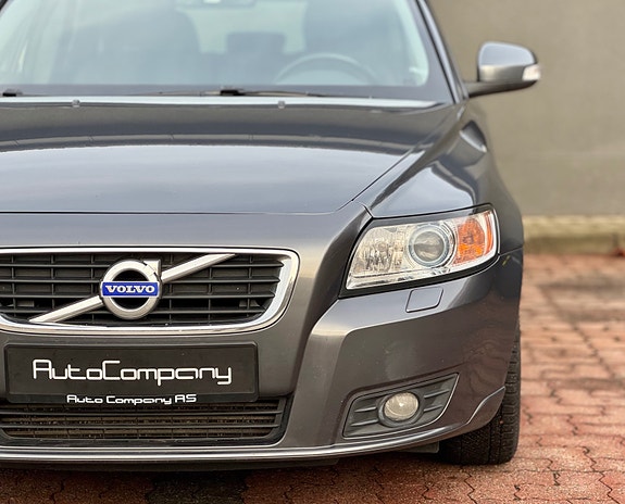 Volvo V50 4 of 30