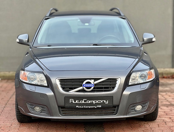Volvo V50 3 of 30