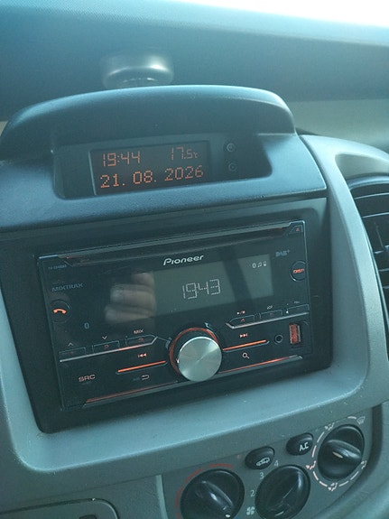 Opel Vivaro 21 of 30