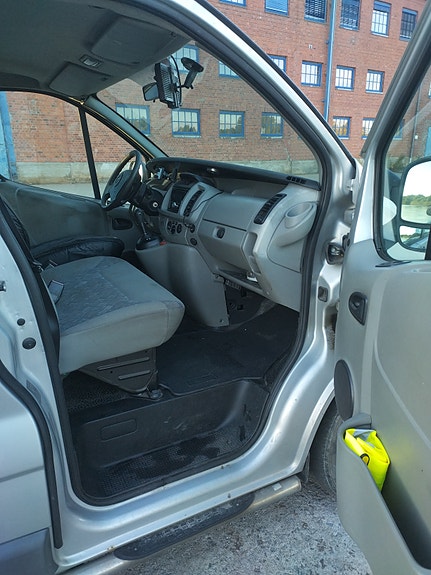 Opel Vivaro 25 of 30
