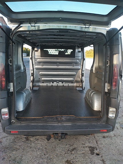 Opel Vivaro 15 of 30