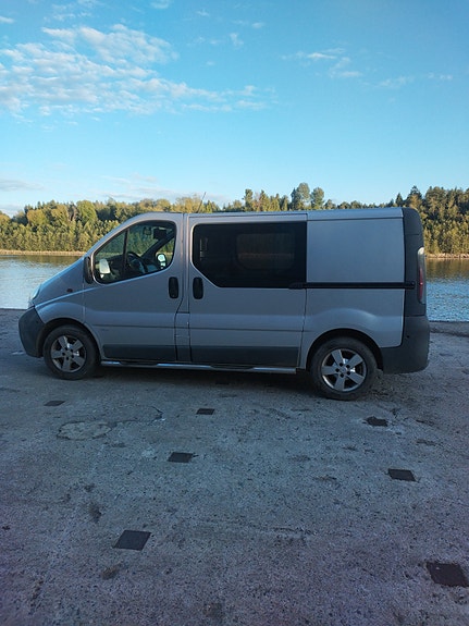 Opel Vivaro 10 of 30