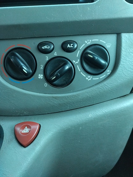 Opel Vivaro 26 of 30