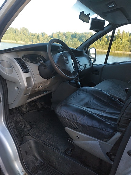 Opel Vivaro 19 of 30