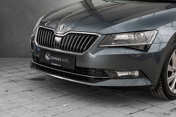Skoda Superb 2 of 23
