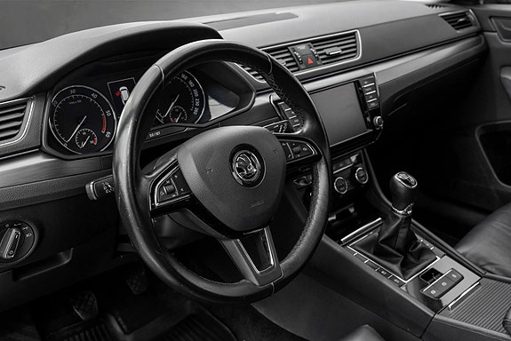 Skoda Superb 17 of 23