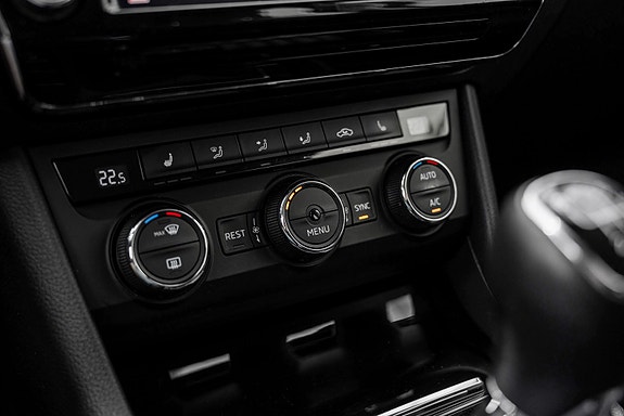Skoda Superb 15 of 23