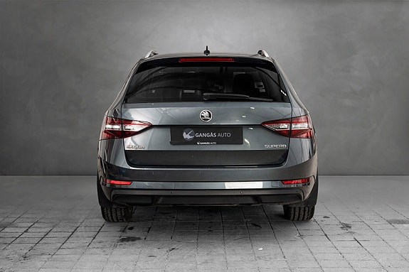 Skoda Superb 8 of 23