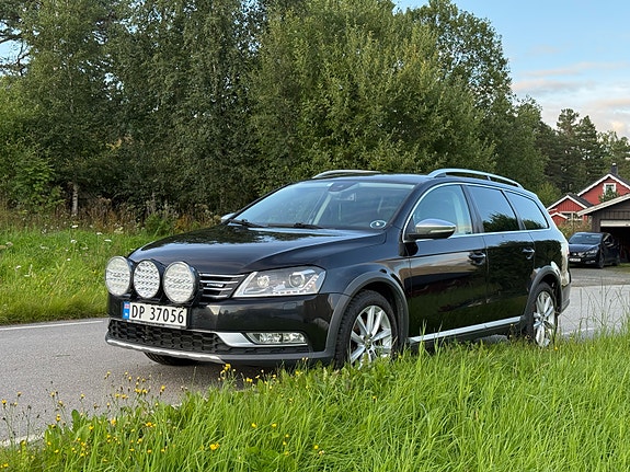 Volkswagen Passat Alltrack 5 of 25