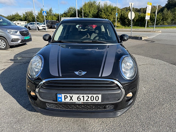 MINI One 2 of 10