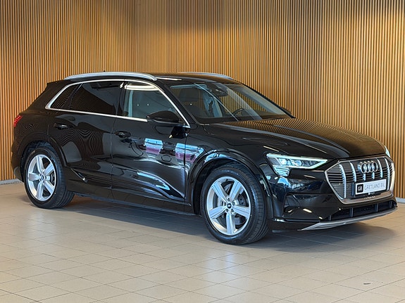 Audi e-tron 2 of 19