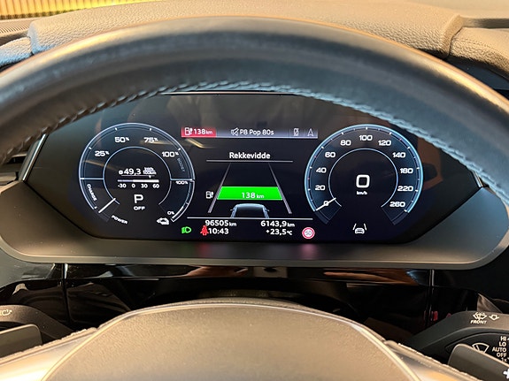 Audi e-tron 19 of 19