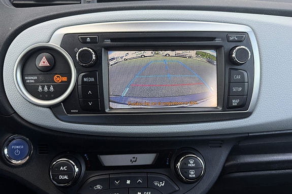 Toyota Yaris 30 of 30