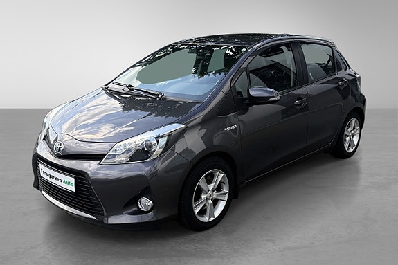 Toyota Yaris 14 of 30