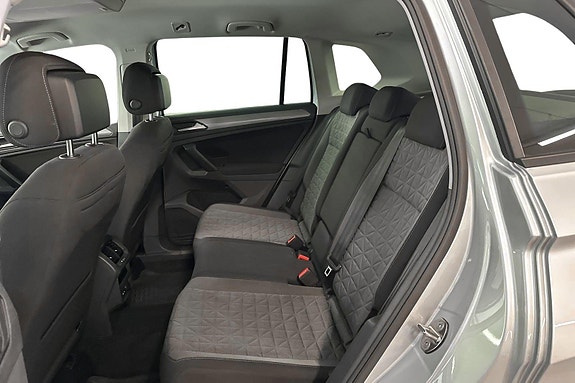 Volkswagen Tiguan 7 of 24