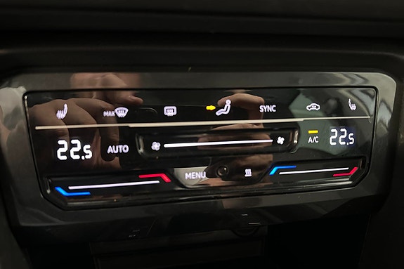 Volkswagen Tiguan 15 of 24