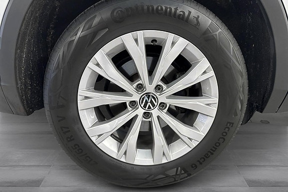 Volkswagen Tiguan 24 of 24