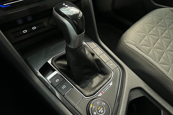 Volkswagen Tiguan 14 of 24