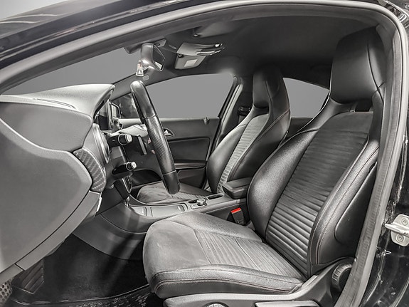 Mercedes-Benz A180 10 of 30