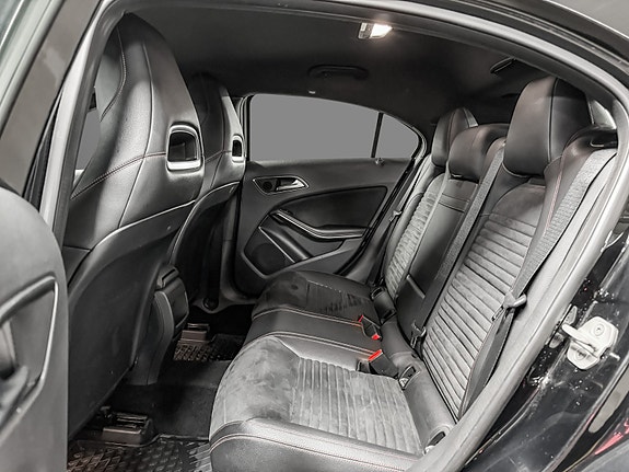 Mercedes-Benz A180 21 of 30
