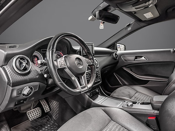 Mercedes-Benz A180 12 of 30