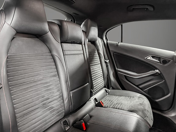 Mercedes-Benz A180 24 of 30