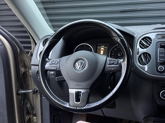 Volkswagen Tiguan 12 of 30