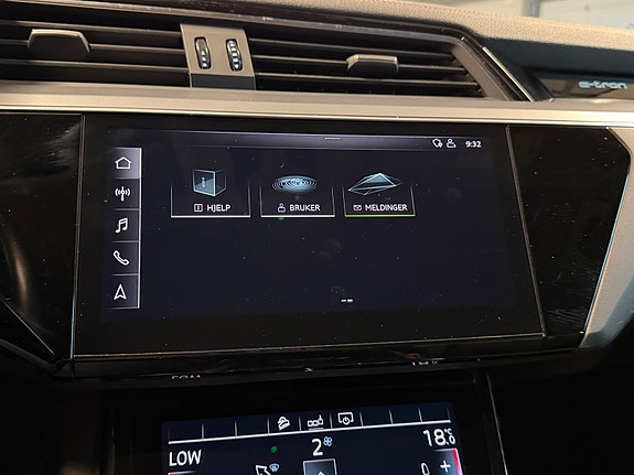 Audi e-tron 18 of 24