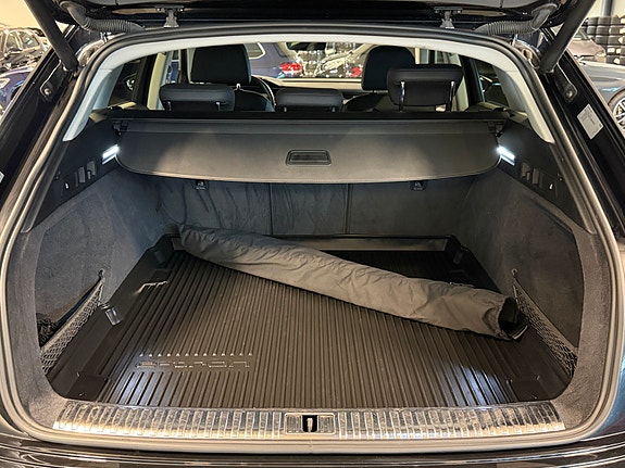 Audi e-tron 7 of 24