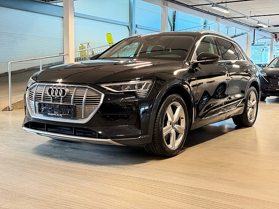 Audi e-tron 2 of 24