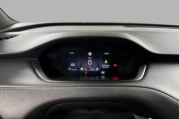 Skoda Enyaq 12 of 28