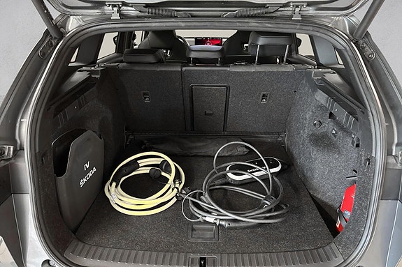 Skoda Enyaq 18 of 28