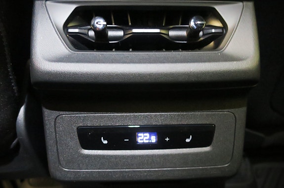 Audi Q6 e-tron 12 of 19