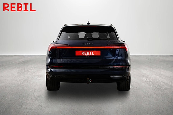 Audi e-tron 6 of 27