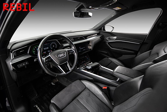 Audi e-tron 9 of 27