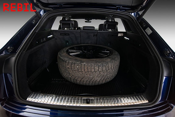 Audi e-tron 23 of 27