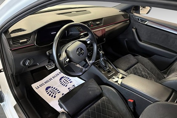 Skoda Superb 19 of 19