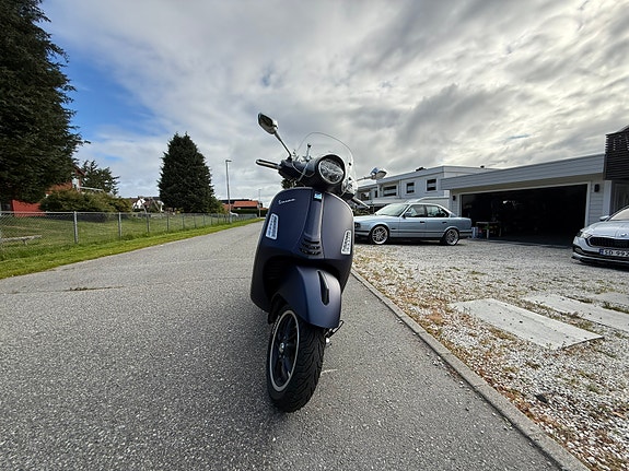 Vespa GTS 300 19 of 30
