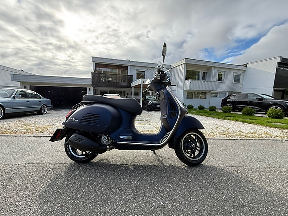 Vespa GTS 300 11 of 30