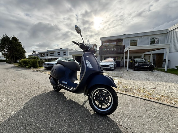 Vespa GTS 300 10 of 30