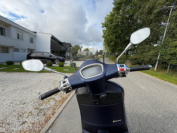 Vespa GTS 300 20 of 30