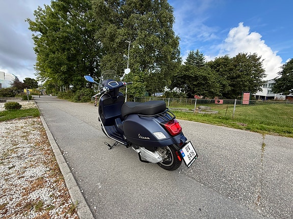 Vespa GTS 300 14 of 30