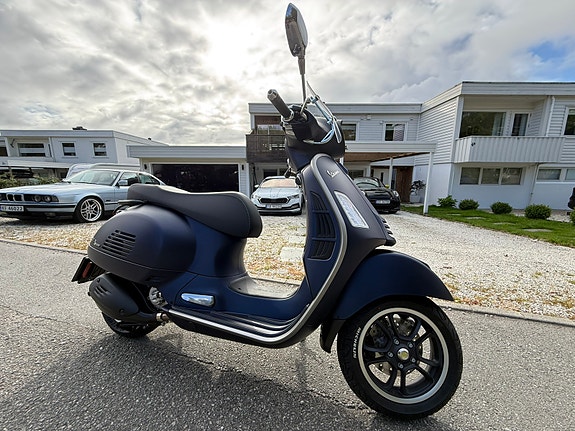Vespa GTS 300 9 of 30
