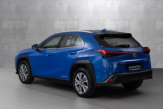 Lexus UX300e 5 of 24