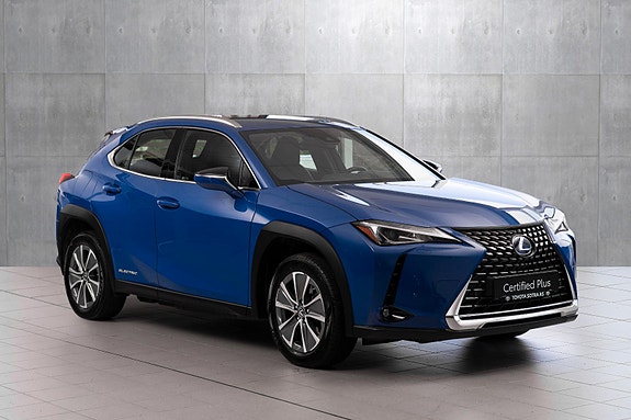Lexus UX300e 7 of 24