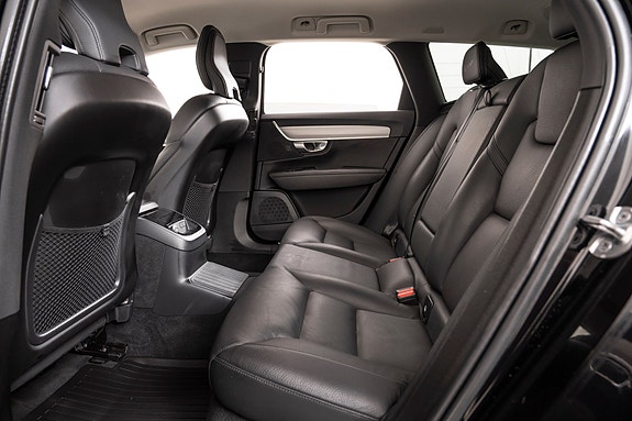 Volvo V90 17 of 30