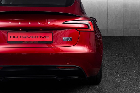 Tesla Model 3 9 of 30